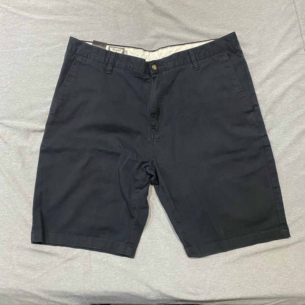 Volcom shorts